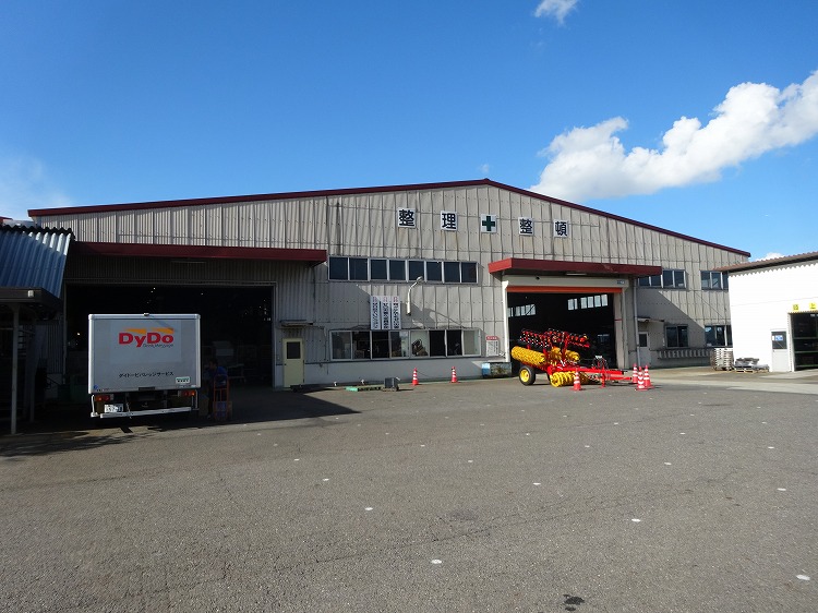 工場倉庫の屋根外壁改修工事のプロ　徳竹塗装