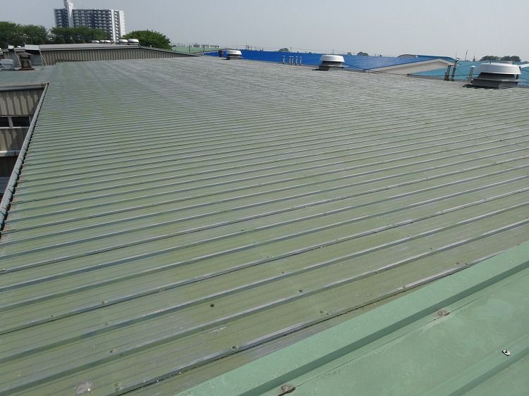 工場倉庫の屋根外壁改修工事のプロ　徳竹塗装