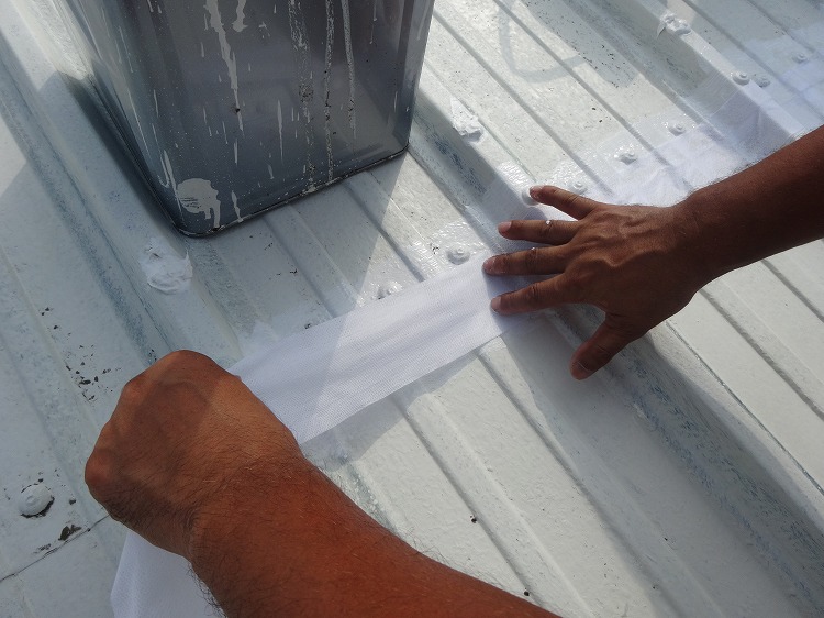 工場倉庫の屋根外壁改修工事のプロ　徳竹塗装