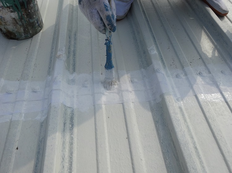 工場倉庫の屋根外壁改修工事のプロ　徳竹塗装