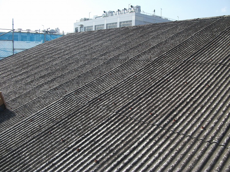 工場倉庫の屋根外壁改修工事のプロ　徳竹塗装