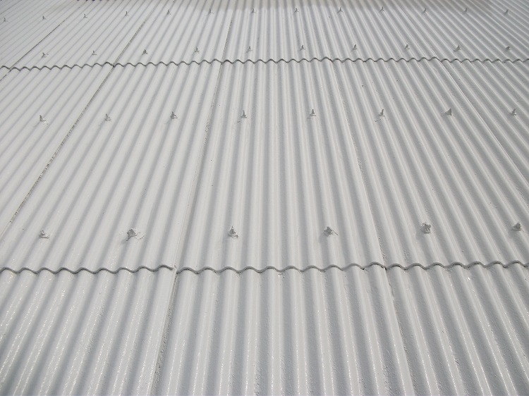 工場倉庫の屋根外壁改修工事のプロ　徳竹塗装